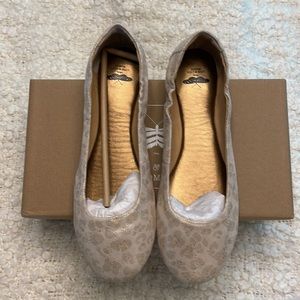 Livie & Luca Polilla Flats